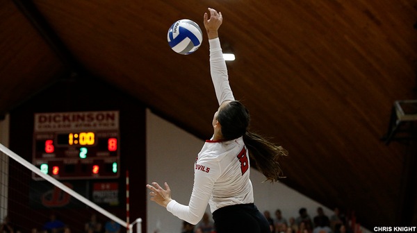 The Dickinson volleyball team dropped a trio of matches last week against Franklin & Marshall, Muhlenberg, and DeSales. 