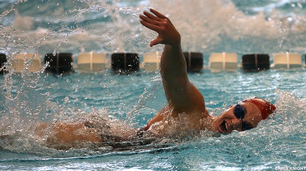 Women’s Swimming Suffers Defeat at Washington