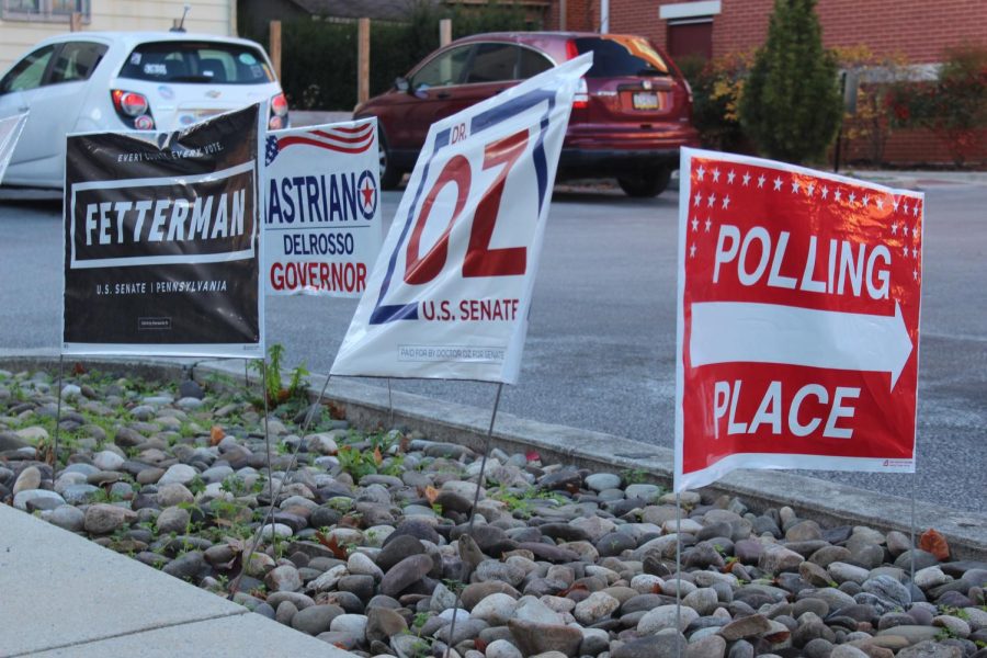  Campaign signs outside of Bosler Library, the polling place where students vote (Photo Courtesy of Walker Kmetz ’25)
