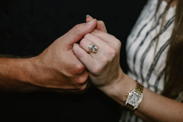 Swift’s unconventional engagement ring