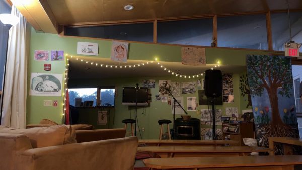 eXiled Poetry Club and Treehouse’s unitingly sweet open mic night